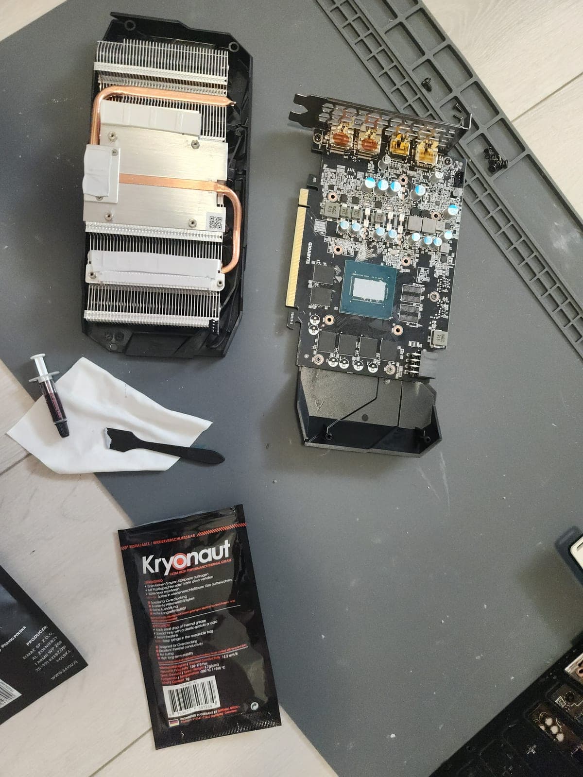 GPU pasztázás Thermal Grizzly termopasztával